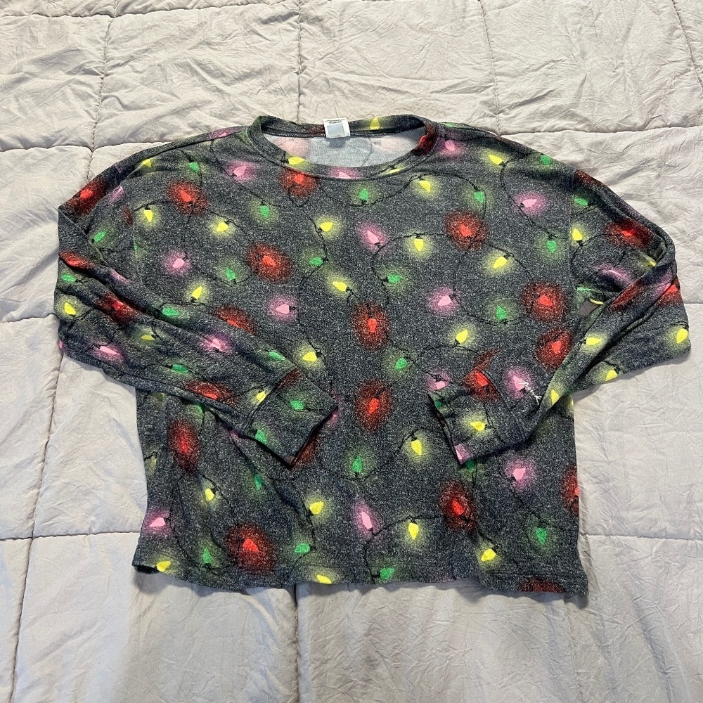 PINK Victoria's Secret Christmas Lights Sleepshirt - Picture 1 of 3
